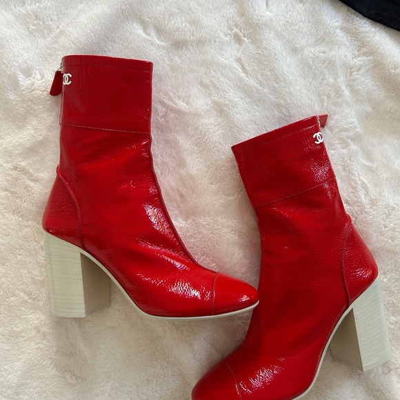 chanel boots - Picture 2 of 8